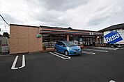 セブンイレブン東岩槻駅南店 徒歩9分。コンビニ 710m