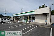 ファミリーマートさいたま宮前町店 徒歩9分。コンビニ 650m