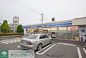 ローソンさいたま堀崎店 徒歩10分。コンビニ 780m