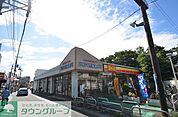 デイリーヤマザキ東武七里駅前店 徒歩18分。コンビニ 1380m