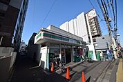 ローソンストア100大宮下町二丁目店 474m