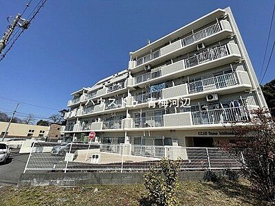 外観:小学校まで徒歩約5分圏内。1990年築の中古マンションです。 外観:小学校まで徒歩約5分圏内。1990年築の中古マンションです。