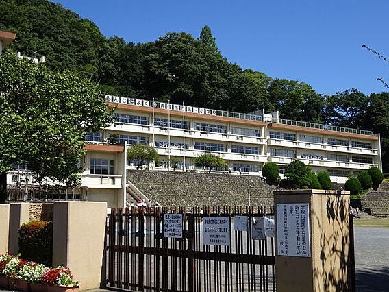 青梅第一小学校...