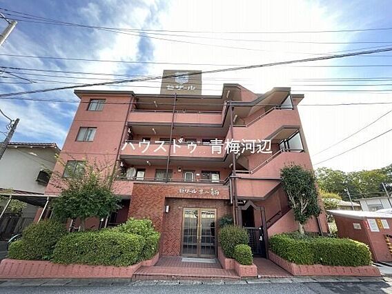 閑静な住宅街に...