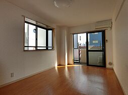 メゾンアンジェリーク 202 2階1Kのリビング/ダイニング