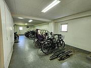 施錠式駐輪場※電動自転車は別の場所
