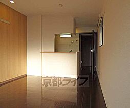 グランコスモ今出川 201 2階ワンルームのリビング/ダイニング