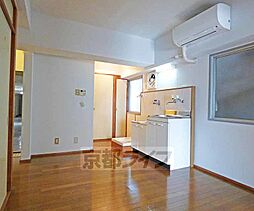 エースコート下立売 301 3階1LDKのリビング/ダイニング