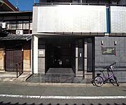 建物入口です。