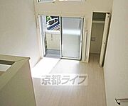 ロフトから見た洋室です