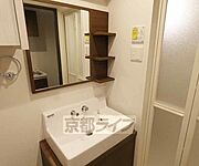 独立洗面台付きです。