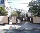 大淀中学校まで217m 活気のある中学校です。
