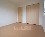 広々とした部屋です。