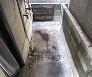 洗濯機はベランダです