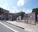 大宅小学校まで608m