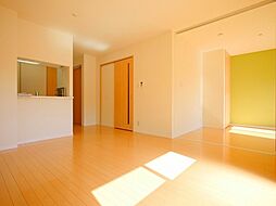 ドリームフォレストS 201 2階2LDKのリビング/ダイニング