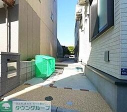 8 / 13