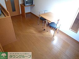 レオパレスバンブーヒル 104 1階1Kのリビング/ダイニング