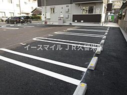 車をお持ちの方に嬉しい駐車場付きの物件です