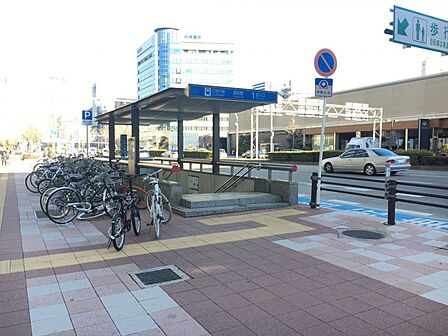 高岳駅まで　1200m　徒歩約15分●地下鉄桜通線。都心名古屋駅へは約7分とアクセスも良好で通勤・通学にも便利な駅です。周辺にはスーパーが立地しており、お買い物におすすめ。