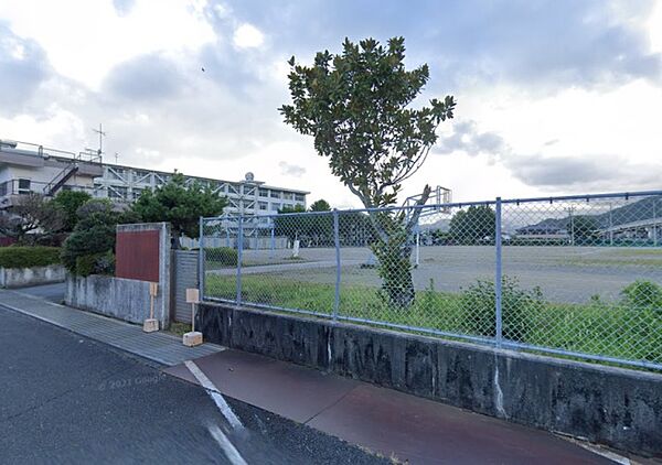 画像17:静岡市立賤機中学校