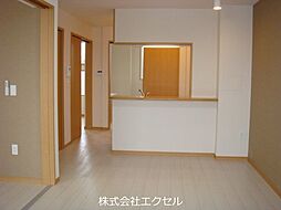 JR五日市線 武蔵引田駅 徒歩11分の賃貸アパート 2階2LDKのリビング/ダイニング