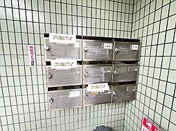 4 / 9