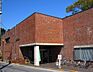周辺：日野市立中央図書館（331m）