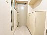 玄関：室内を見やすくするため、家具等を画像加工により消去しております。