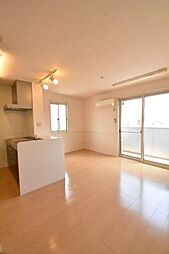 メルヴェーユK　A棟 2階1LDKのリビング/ダイニング
