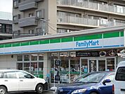 ファミリーマート東大宮五丁目店 717m