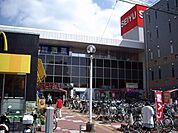 西友東大宮店 241m