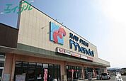 万代名張店 697m