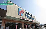 万代名張店 167m