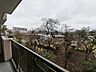 バルコニー：バルコニー方向には田園風景が広がり、気持ちの良い景色です。