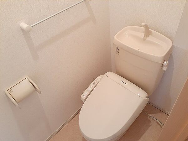 トイレ：シンプルで使いやすいトイレです