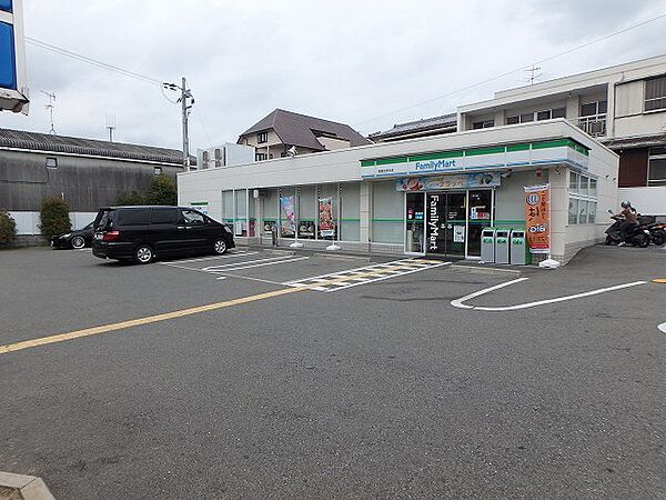 画像21:ファミリーマート箕面如意谷店 288m