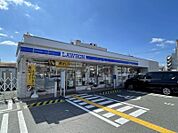 ローソン箕面稲店 56m