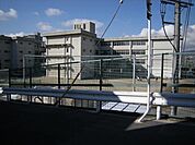 箕面市立第五中学校 947m