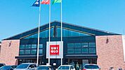 ユニクロ池田店 563m