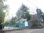 萱野東小学校 905m