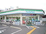 ファミリーマート箕面西宿店 787m