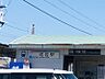周辺：成岩駅まで　947m　徒歩約12分●ホームは2面2線で、快速急行が停車する無人駅です。「半田市地区路線バス」と「知多バス」の停留所があります。