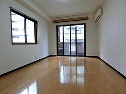 アルバティアラ 205 2階1Kのリビング/ダイニング