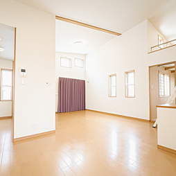 荒本西２丁目　中古戸建 4LDKのリビング/ダイニング