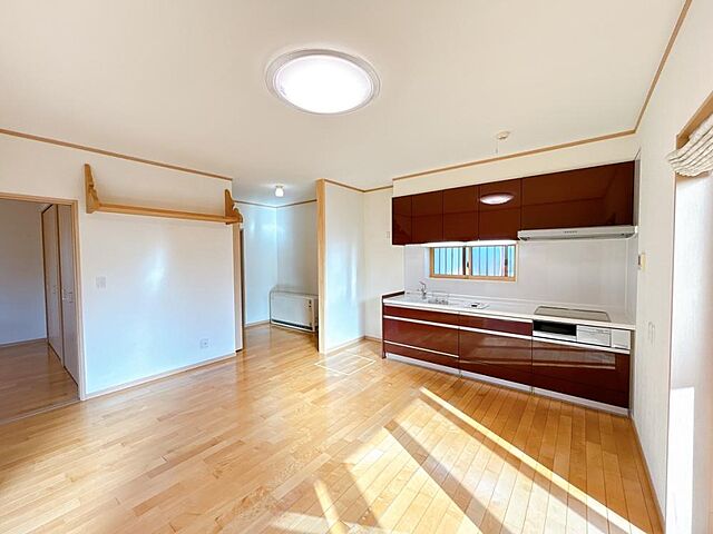 リビング/ダイニング 栗原市築館木戸11-17