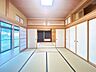 和室：【リフォーム済】続き間の和室です。畳は表替え、ふすま障子は張り替えました。い草の香りに癒される、居心地の良いお部屋に仕上がりました。