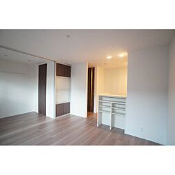 ラルーチェV 101 1階1LDKのリビング/ダイニング