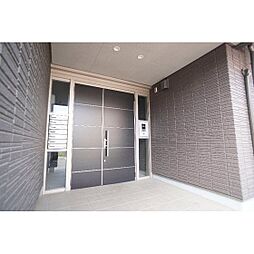 共用エントランスにはオートロックあり