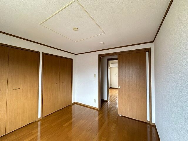 寝室